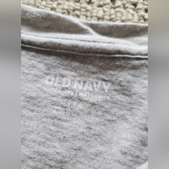 New✨ Old Navy Maternity Double Layer Nursing T-shirt - Picture 8 of 8